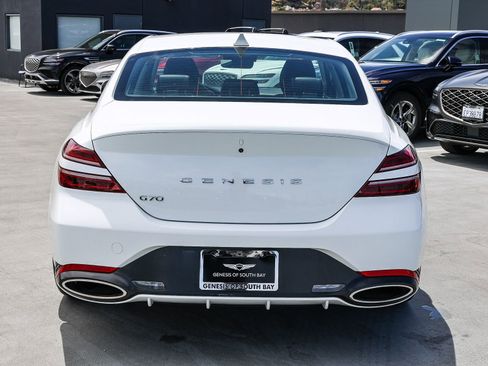 Used 2025 Genesis G70 2.5T RWD image 5