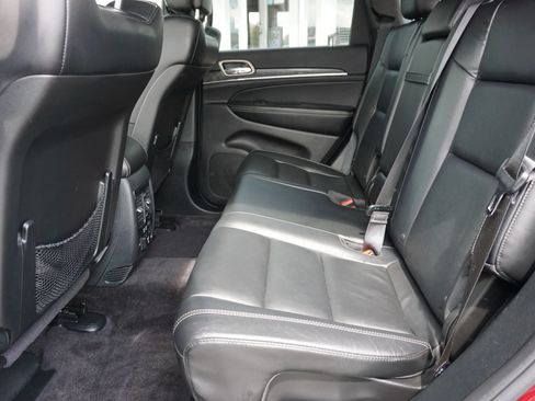 Used 2017 Jeep Grand Cherokee Limited w/ Trailer Tow Group IV AWD/4WD image 19