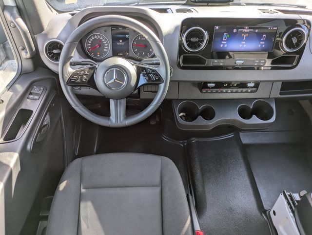 Used 2025 Mercedes-Benz Sprinter 2500 image 16
