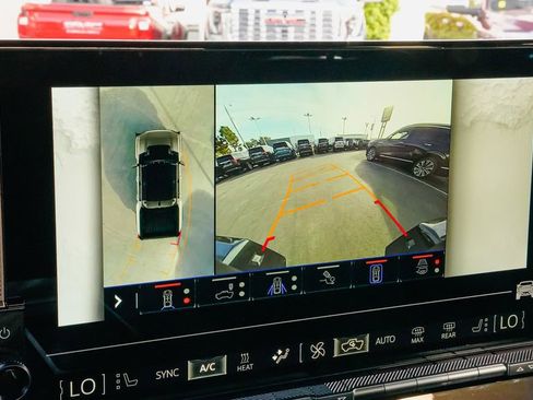 Used 2025 GMC Hummer EV 2X image 24