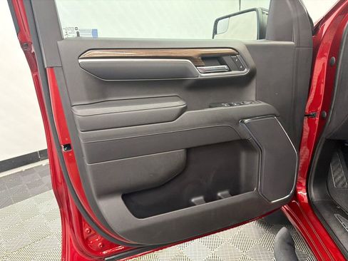 Used 2023 Chevrolet Silverado 1500 LT Trail Boss w/ LPO, Dark Essentials Package image 11