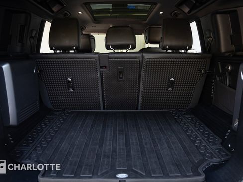 Used 2023 Land Rover Defender 110 V8 image 38