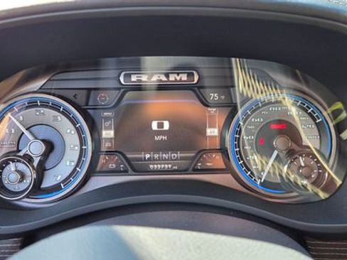 Used 2022 RAM 2500 Limited AWD/4WD image 11