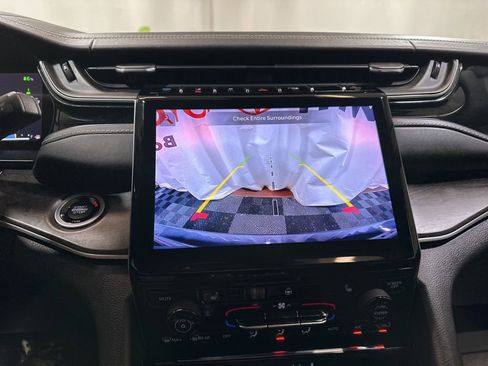 Used 2022 Jeep Grand Cherokee Limited 4xe image 27