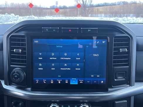 Used 2021 Ford F150 Lariat image 29