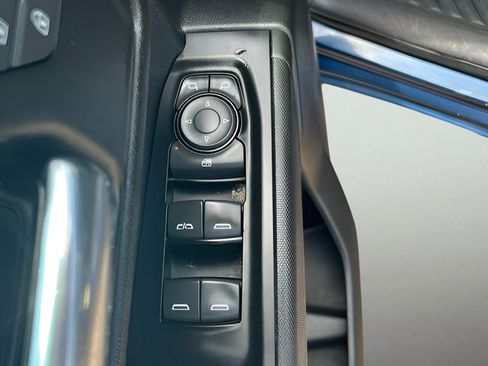 Used 2019 Chevrolet Silverado 1500 Custom Trail Boss w/ Custom Convenience Package AWD/4WD image 13