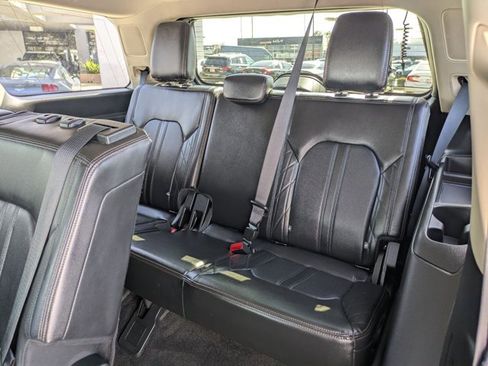 Used 2018 Ford Expedition Platinum RWD image 20
