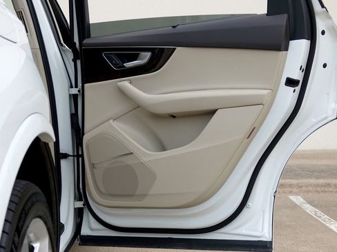 Used 2019 Audi Q7 3.0T Prestige w/ Prestige Package image 39