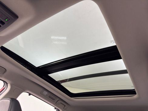 Used 2022 Nissan Pathfinder SL w/ SL Premium Package image 11