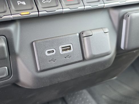 New 2026 Chevrolet Silverado 2500 Custom w/ Custom Value Package image 29