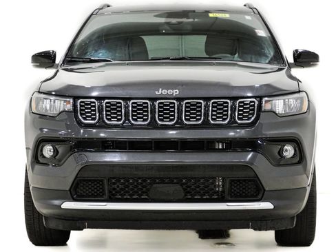 Used 2024 Jeep Compass Limited AWD/4WD image 2