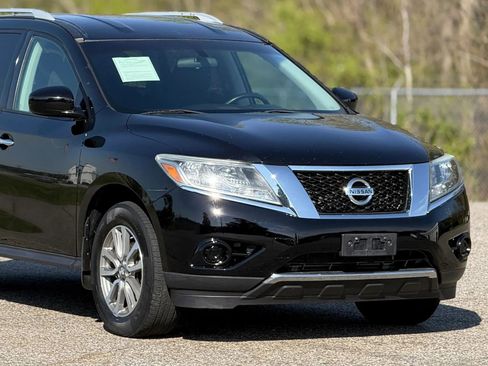 Used 2013 Nissan Pathfinder SV AWD/4WD image 15