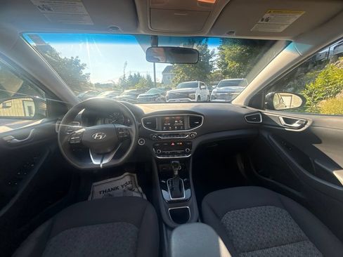 Used 2017 Hyundai Ioniq Blue FWD image 24