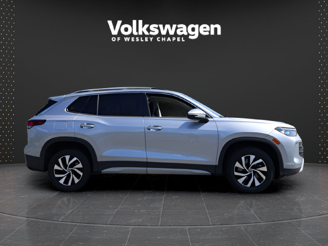 Used 2025 Volkswagen Tiguan S AWD/4WD image 8