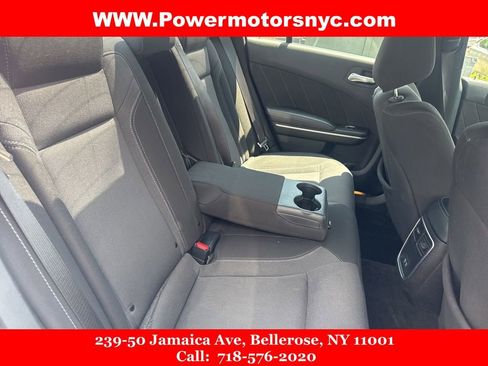 Used 2022 Dodge Charger SXT image 17