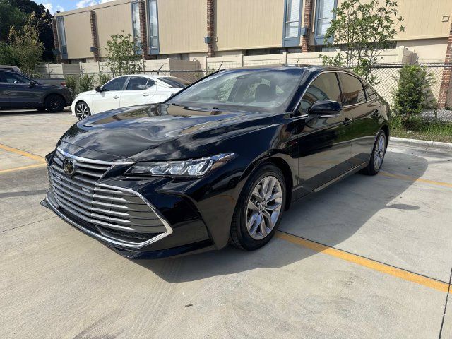 Used 2020 Toyota Avalon XLE FWD image 3