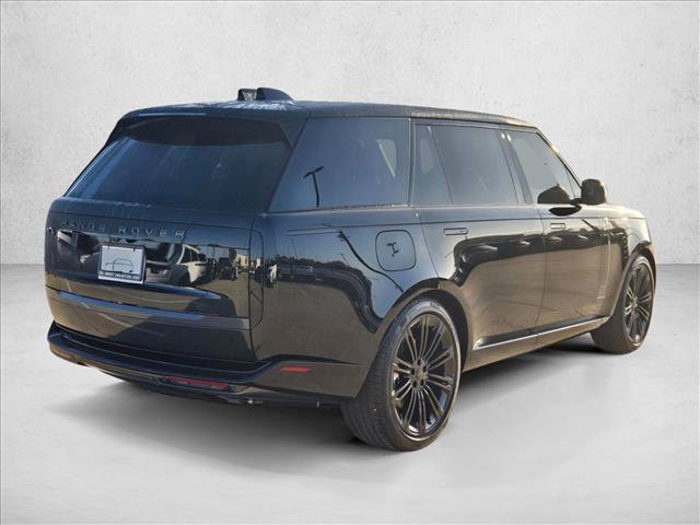 New 2026 Land Rover Range Rover Long Wheelbase SE AWD/4WD image 2