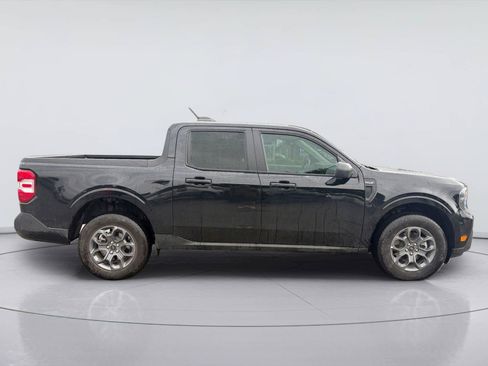 Used 2025 Ford Maverick XLT FWD image 2