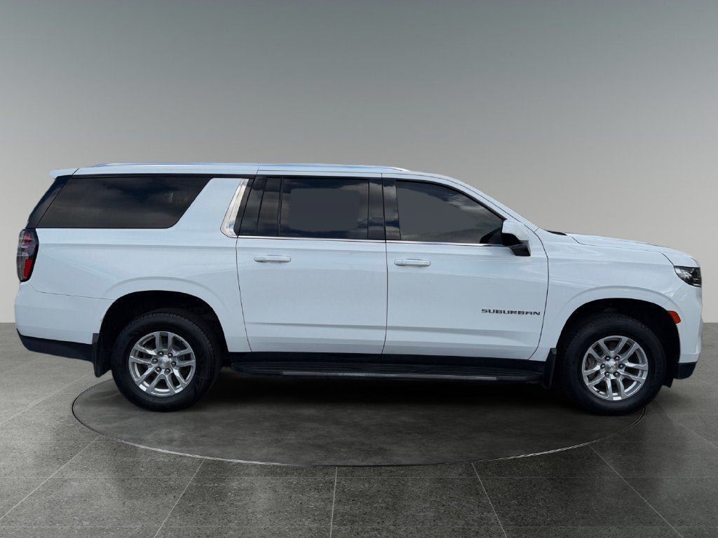 Used 2021 Chevrolet Suburban LT AWD/4WD image 11
