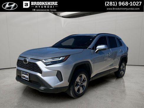 Used 2023 Toyota RAV4 XLE image 1