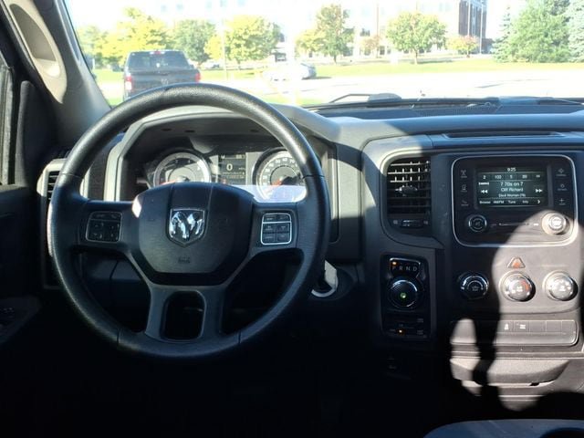 Used 2018 RAM 1500 Express w/ Black Ram 1500 Express Group AWD/4WD image 11