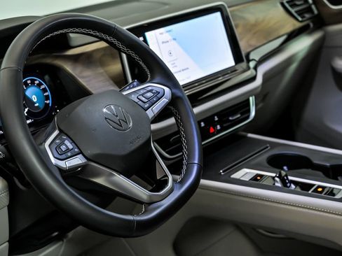 Certified 2026 Volkswagen Atlas SE AWD/4WD image 15