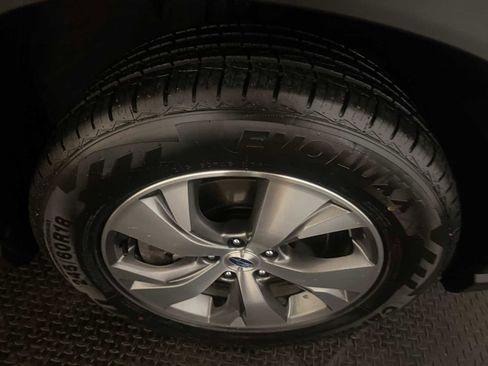 Used 2020 Subaru Ascent Premium w/ Convenience Package image 12