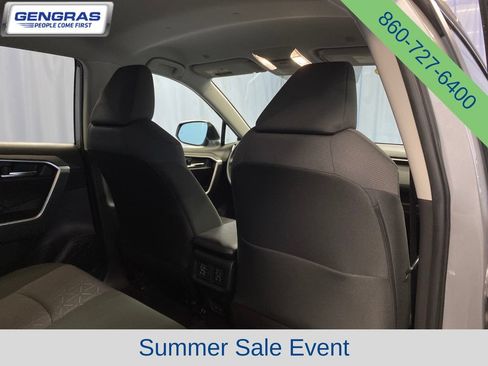 Used 2025 Toyota RAV4 XLE AWD/4WD image 36
