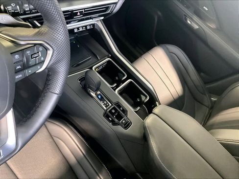 Used 2025 Lexus TX 500h AWD image 18