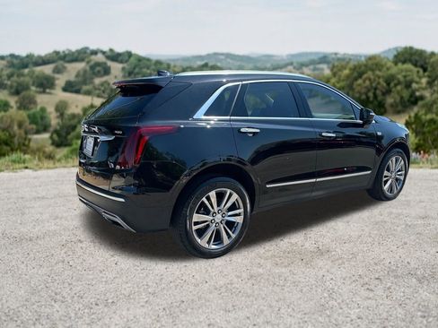 Used 2023 Cadillac XT5 Premium Luxury w/ Technology Package FWD image 9