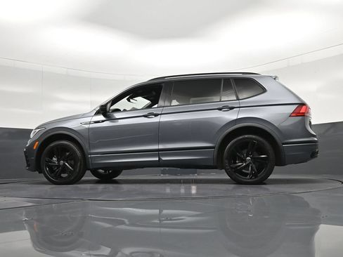 Used 2023 Volkswagen Tiguan SE R-Line FWD image 35