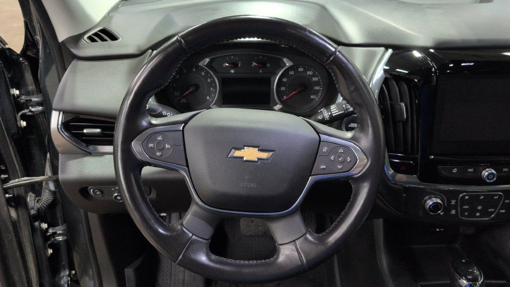 Used 2019 Chevrolet Traverse LT w/ LPO, Black Accent Package AWD/4WD image 9