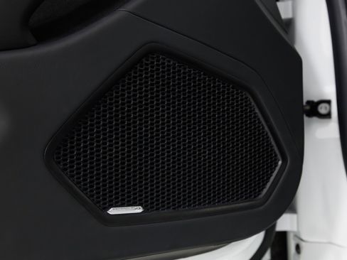 Used 2020 Lamborghini Huracan EVO AWD/4WD image 34