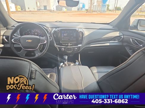 Used 2023 Chevrolet Traverse Premier FWD image 32