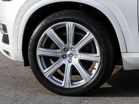 Used 2017 Volvo XC90 T6 Momentum w/ Vision Package image 62