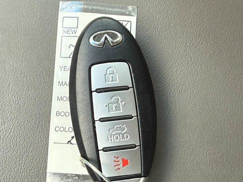 Used 2013 INFINITI G37 Convertible w/ Premium Pkg RWD image 18