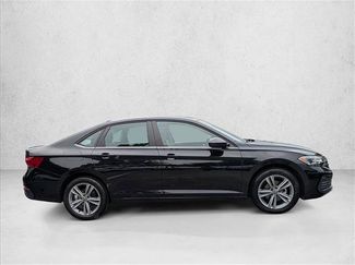 Used 2024 Volkswagen Jetta SE FWD video 4