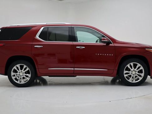 Used 2018 Chevrolet Traverse High Country image 2