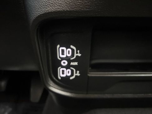 Used 2025 RAM 2500 Big Horn AWD/4WD image 64