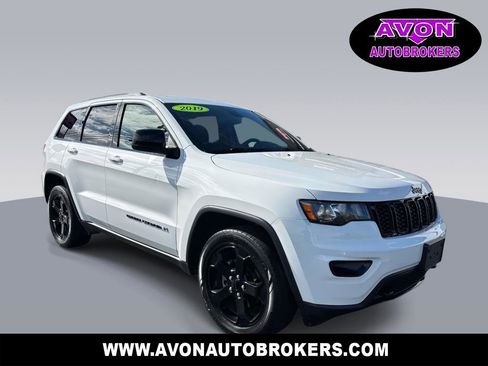 Used 2019 Jeep Grand Cherokee Laredo image 1