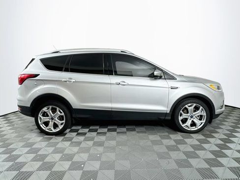 Used 2019 Ford Escape Titanium FWD image 9