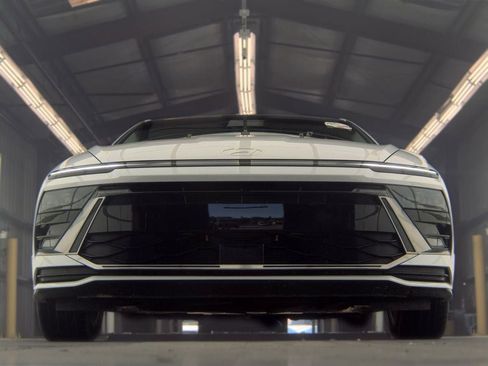 Used 2025 Hyundai Sonata SEL FWD image 7