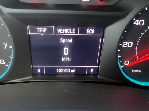 Used 2018 Chevrolet Equinox LS FWD image 17