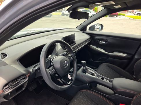 Used 2024 Honda HR-V Sport image 6