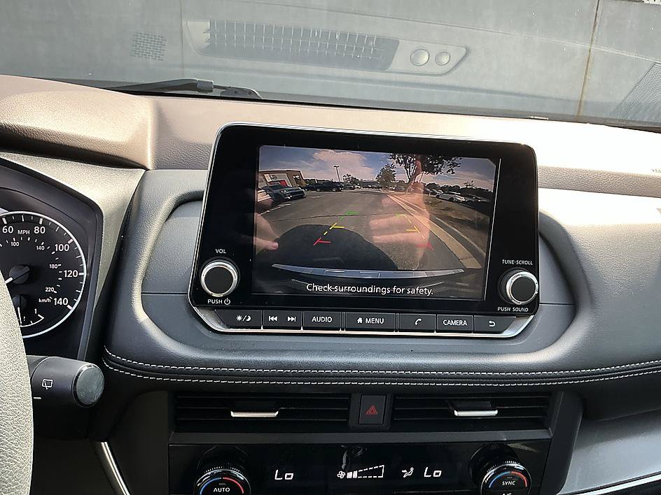 Certified 2023 Nissan Rogue SV FWD image 17