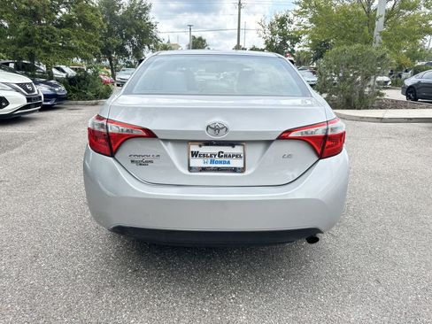 Used 2015 Toyota Corolla LE FWD image 5