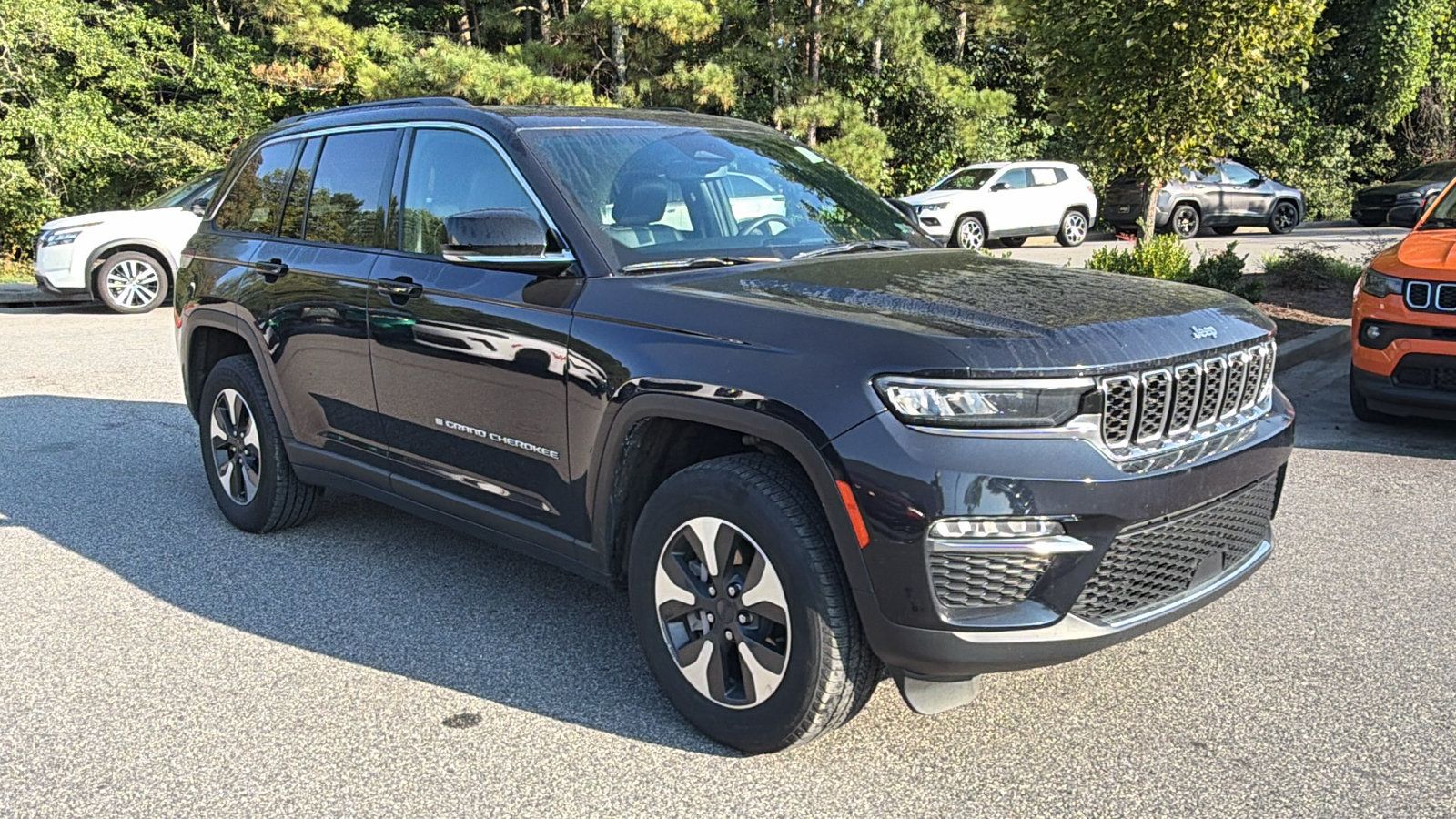 Used 2024 Jeep Grand Cherokee Limited 4xe AWD/4WD image 5