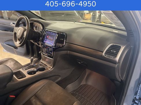 Used 2019 Jeep Grand Cherokee Altitude image 21