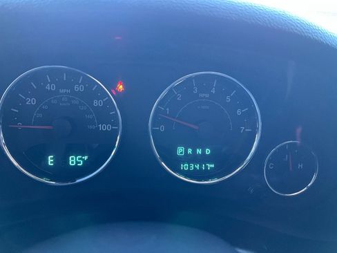 Used 2018 Jeep Wrangler Unlimited Sahara image 20