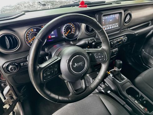 Used 2022 Jeep Gladiator Sport AWD/4WD image 22